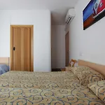Pensión L'alba 4*
